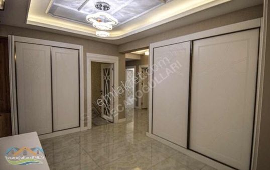 Necaroğullarından Winston Avm İle Araştırma Arası 4+1 Daireler