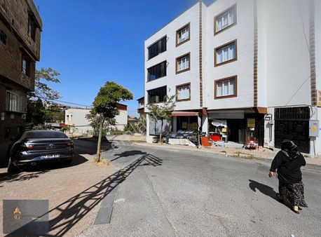 Cennet Gyo'dan Beyazlar'da Cadde Üzeri 80m^ Köşe Başı Dükkan