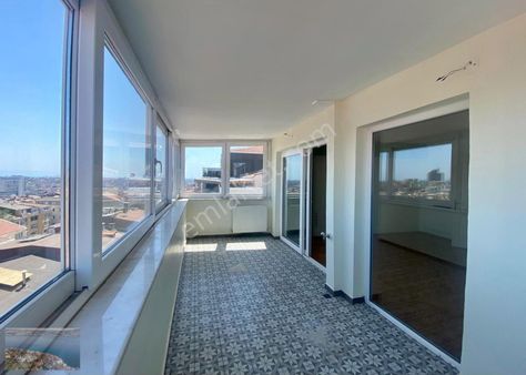 Kurtuluş Caddesi Üzerinde Satılık Ferah Dubleks Daire