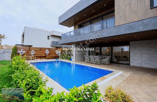 Selimpaşa İlaldi Konakları Satılık Havuzlu 7+1 Müstakil Villa!