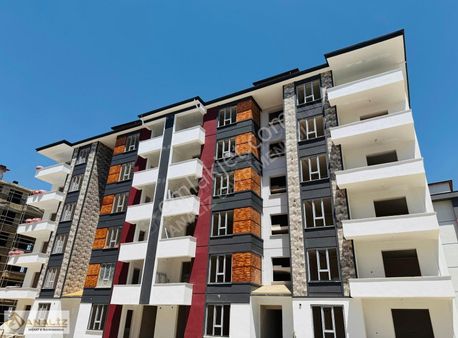 Analiz'den Menzil Caddesi`nde 4+1 Lüks Satılık Daire