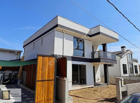 Aksungurda Satılık 2 Katlı Lüks Villa