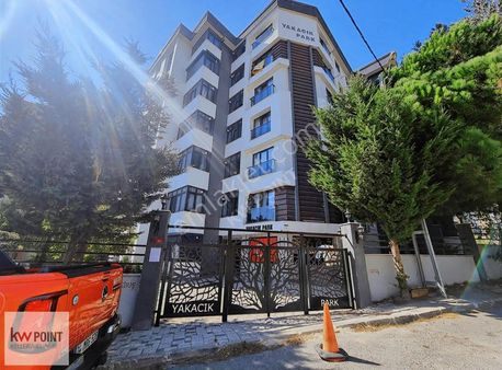 Kw Poınt Kartal Yakacık'ta Aileye Kiralık 3+1 Daire
