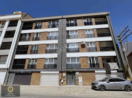 Sarılar'dan Birlik 2 Cad Üzeri Satılık 3+1 Daire