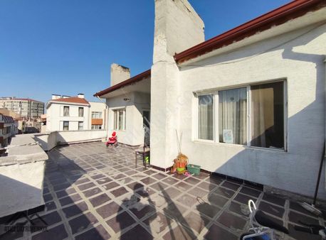 İstiklal Mahallesinde Mükemmel Konumda 150m² 3+1 Satılık Daire