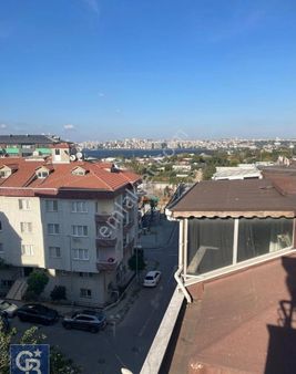 Avcılar İbb Metrobüs Durağına Yakın 2+1 Deniz Manzaralı Çatı Katı Satılık