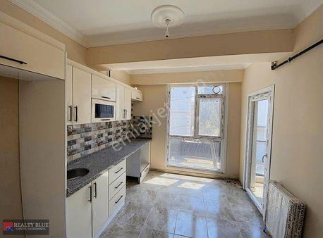 Sultanbeyli Orhangazi Mahallesinde 3+1 Kiralık Ara Kat