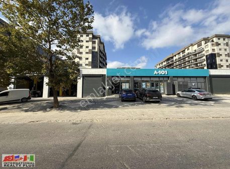 Yenişehir Reyhan Caddesinin Üzerinde 100 M2