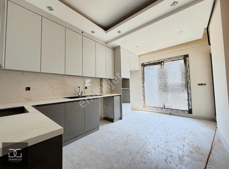 Demirlerden Yenişafakta Ferhatlar Koleji Yakını Sıfır 2+1 Daire