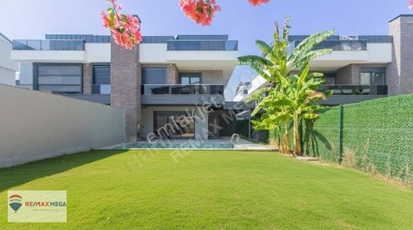 Konyaaltı Mollayusuf'un En Geniş Bahçeli Lüks Villası