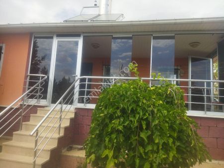 Gülistan Parsellerinde Satılık Arsa İçinde Evi Olan