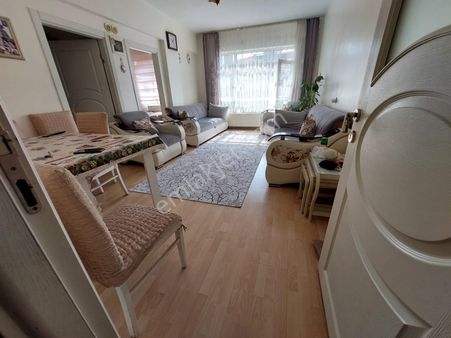 Göraldan 3+1 Ara Kat Kapalı Pazar Ve Anadolu Bulvarı Yakını