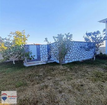 Arsa Payı Büyük Müstakil İki Katlı Bina