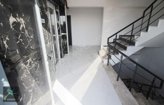 Emlak Konutlarında Satılık Ultra Lüks Daire 2+1.115m2 Net İskanl