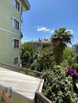 Fırsatt!!!! Cadde Üzeri Satılık 3+1 Daire