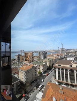 Küçükçekmece Deniz Göl Konaklarında 3+1 Satılık Daire