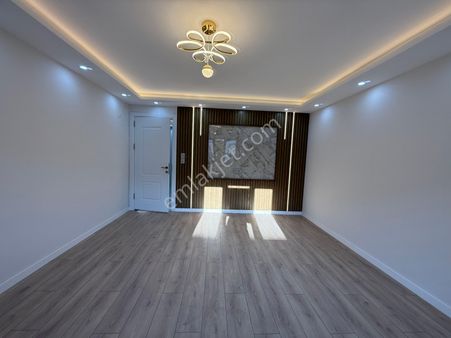 Emlak Center'dan Merkez Efendi Mah Satılık 3+1 Asansörlü Daire