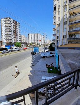 Onur Gayrimenkulden Satılık 3+1 Denize Sıfır Geniş Daire