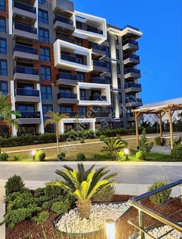 Altıntaş'ta Ana Cadde Üzeri Otel Konseptli Lüks Daire