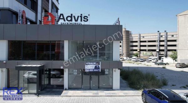 Üzüm Center Plazada 210m² Sıfır Kiralık Dükkan