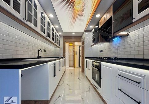 Eys'den Poligonda 3+1 140m2 Otoparklı Ultra Lüks Tadilatlı Daire