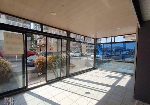 Mükemmel Lokasyon Satılık Dükkan Batar Katlı 150 M2