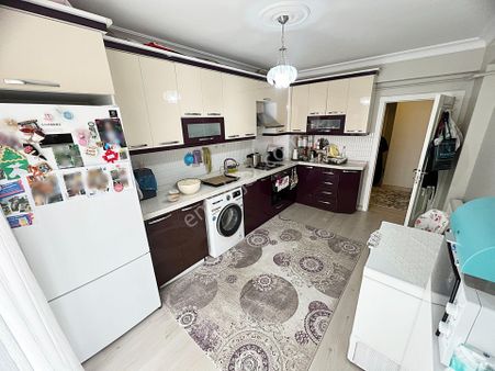 Çiğdemtepede Çarşamba Pazarı Yanında Ful Yapılı 4.kat Geniş 3+1