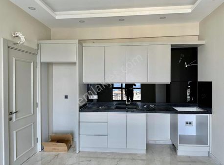 Alanya Tosmurda Site İçi 1+1 Kiralık Daire