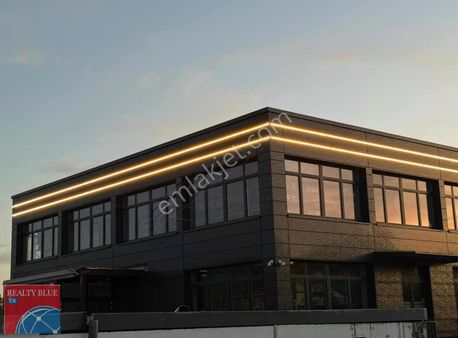 Çekmeköy'de Kıralık 3000m2 Müstakil Depo