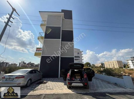 Caddeye 2. Sıra Okul Ve Servis Güzergahına Yakın Katta Tek 2+1