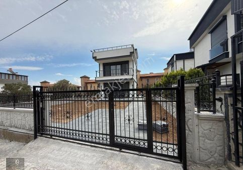 Kurallar Gayrimenkulden Müstakil Villa