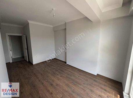 Remax Design Ferdi Hanlı Da 3+1 Ebeveyn Banyolu Kiralık Ev