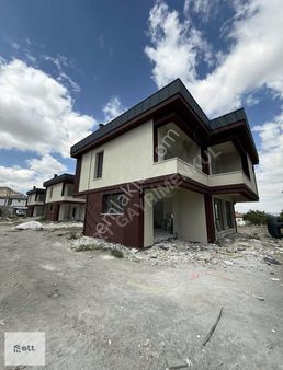 Stt Gyo Dan Eğribucak'ta Satılık Sıfır 4+1 Lüks Villalar