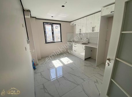 Gebze Mustafa Paşada 2+1 4. Kat Yerden Isıtma Arakat Daire