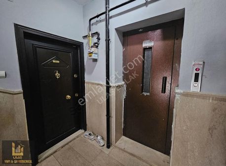 Ulaş Emlaktan Şenevlerde 3+1 Geniş Bakımlı Daire