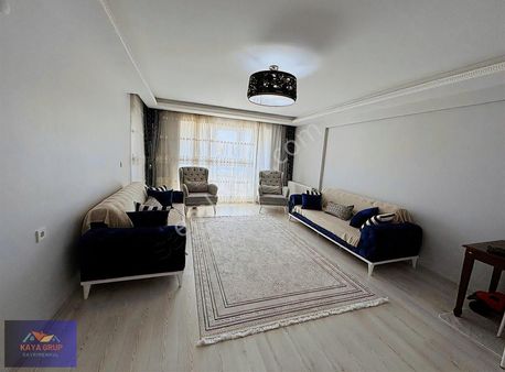 Yeni Bayındır'da Ara Kat Ön Cephe Geniş Metre Kareli 3+1 Site D.