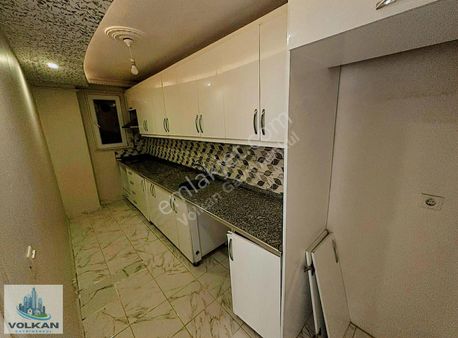 Volkan G.menkul'den Cebeci Mh 3+1 8 Yıllık Yüksek Giriş Daire