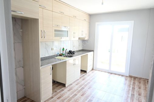 Mersin Yenişehir Çiftlikköyde 2+1 Mutfak Ayrı Kiralık Daire