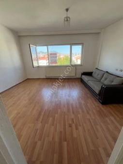 Isparta Merkezde Kiralık 2+1 Daire