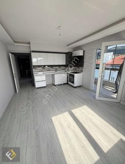 Furkan Emlaktan Şirinevler Mahallesinde 1+1 Kiralık Lüx Daire