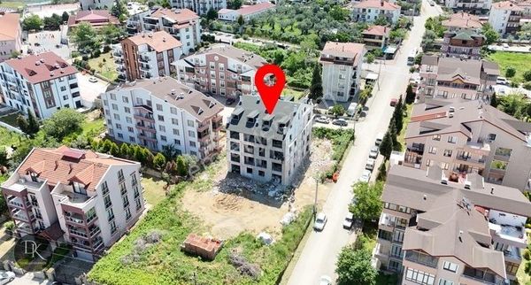 Deniz Gayrimenkul'den Satılık 1+1 Arakat Daire