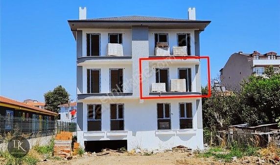 Deniz'den Altınova'da Ful Eşyalı Satılık Sıfır Arakat 1+1 Daire