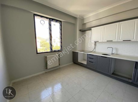 Deniz'den Site İçinde Otoparklı Deniz Manzaralı 3+1 Lüks Daire