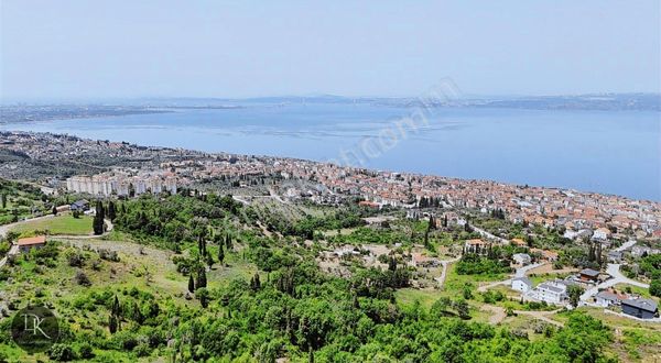 Deniz'den Karamürsel'de Panoramik Manzaralı Villa Arsası
