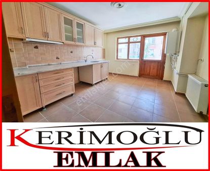 Yayla'da Seyitler Cad Üzeri 3+1 Kat Konumunda 3 Balkonlu Daire