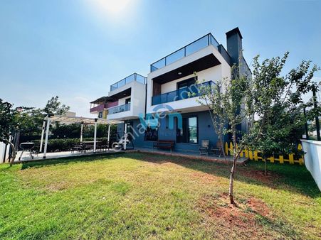 Win'den Yenişehir'de Ultra Lüks Geniş 6+2 Satılık Tripleks Villa