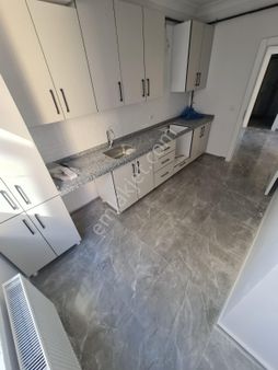 Aydınlıkevler'de Sıfır Binada 2+1 Kiralık Daire-taner Emlak