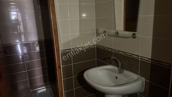 Güney Ana Yol Cepheli 3+1 Bahar Cad Elit Park Hastanesine Yakın Konumda