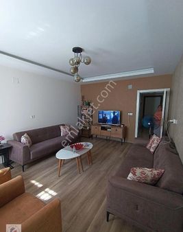 Bizim Emlak'tan Kirklarsirti Mahallesi'nde 2+1 Doğalgaz Kombili Ebeveyn Banyolu Satılık Daire