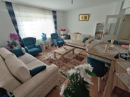 Mutlu Mah.imam Alim Sultan Cadde Dibi Arakat/110²net 3+1 Daire